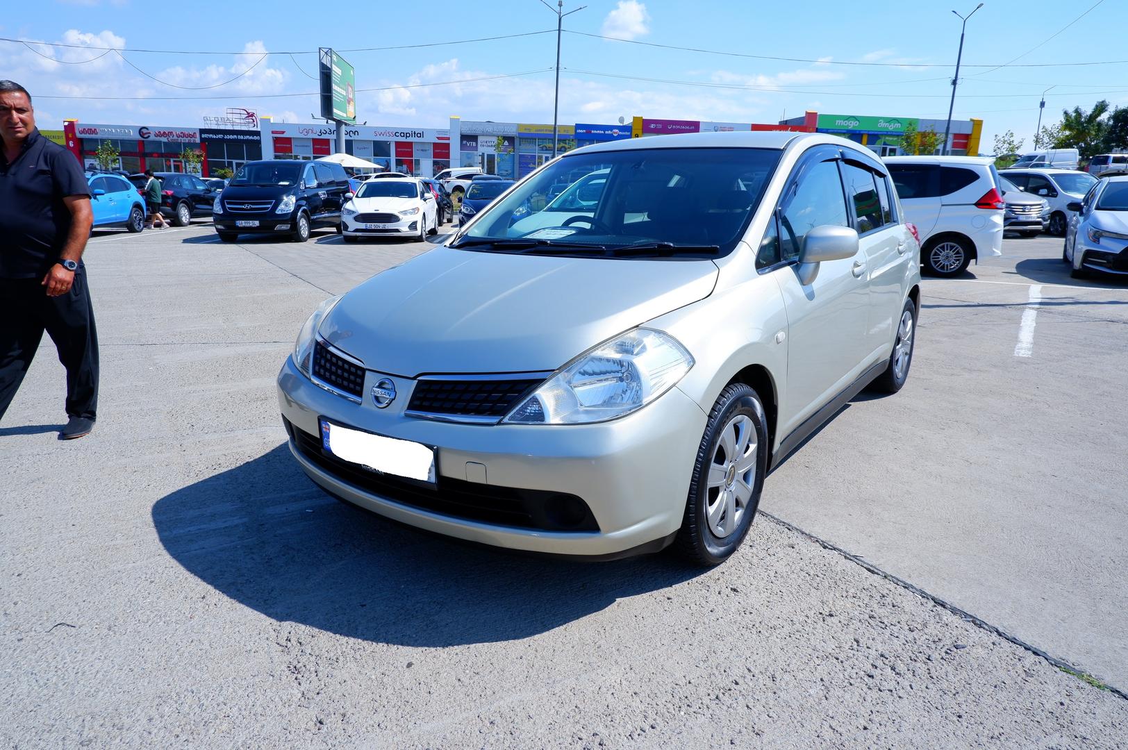 Nissan Tiida