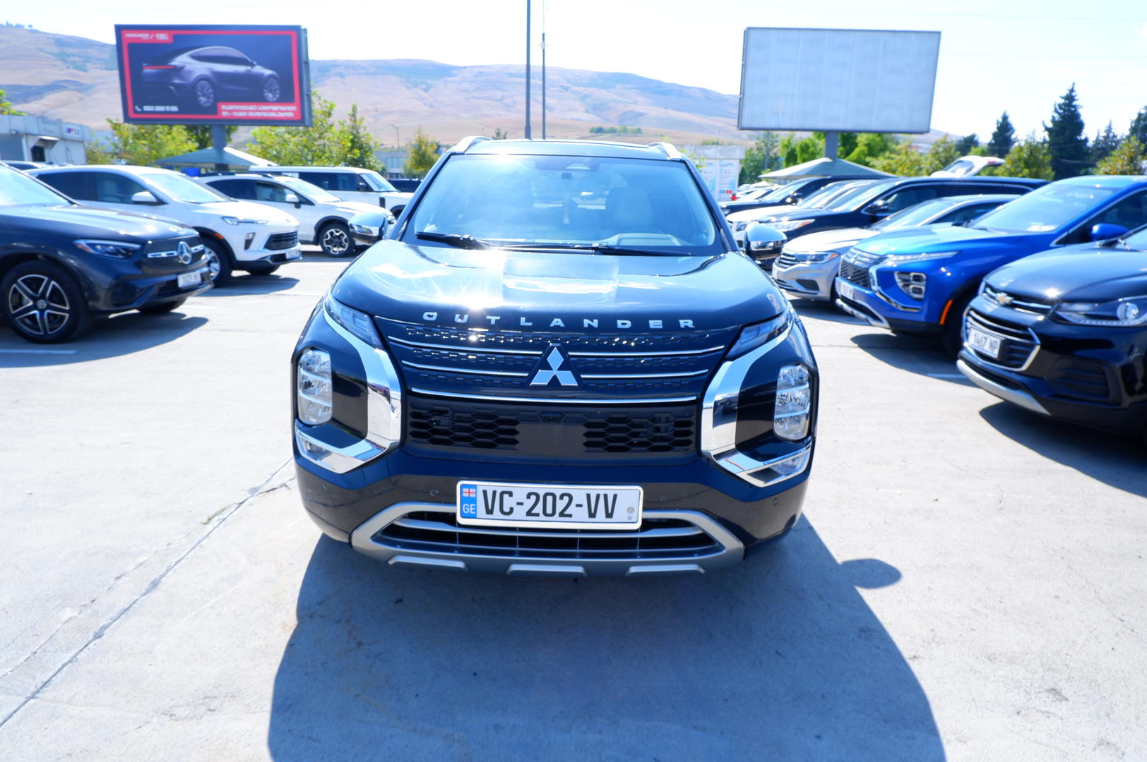 Mitsubishi Outlander 2025 — photo 2