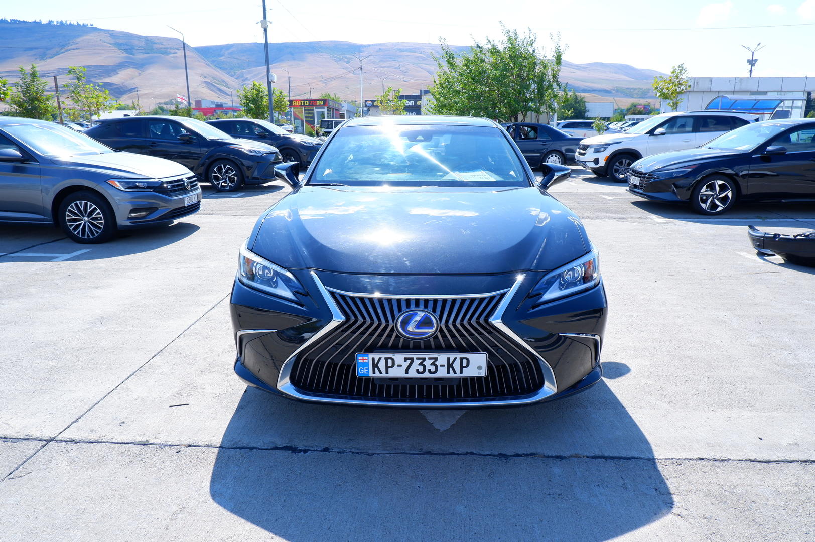 Lexus ES 300 2021 — photo 2