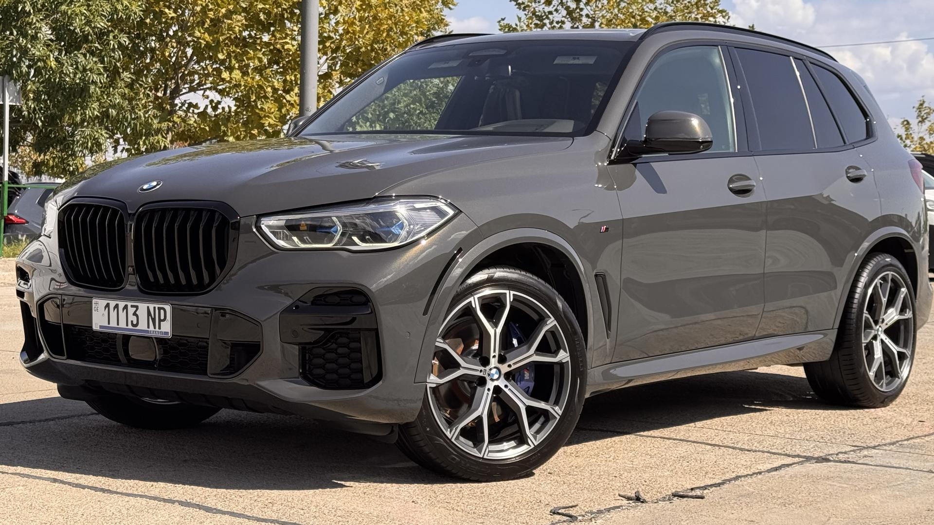BMW X5 2022 — photo 2