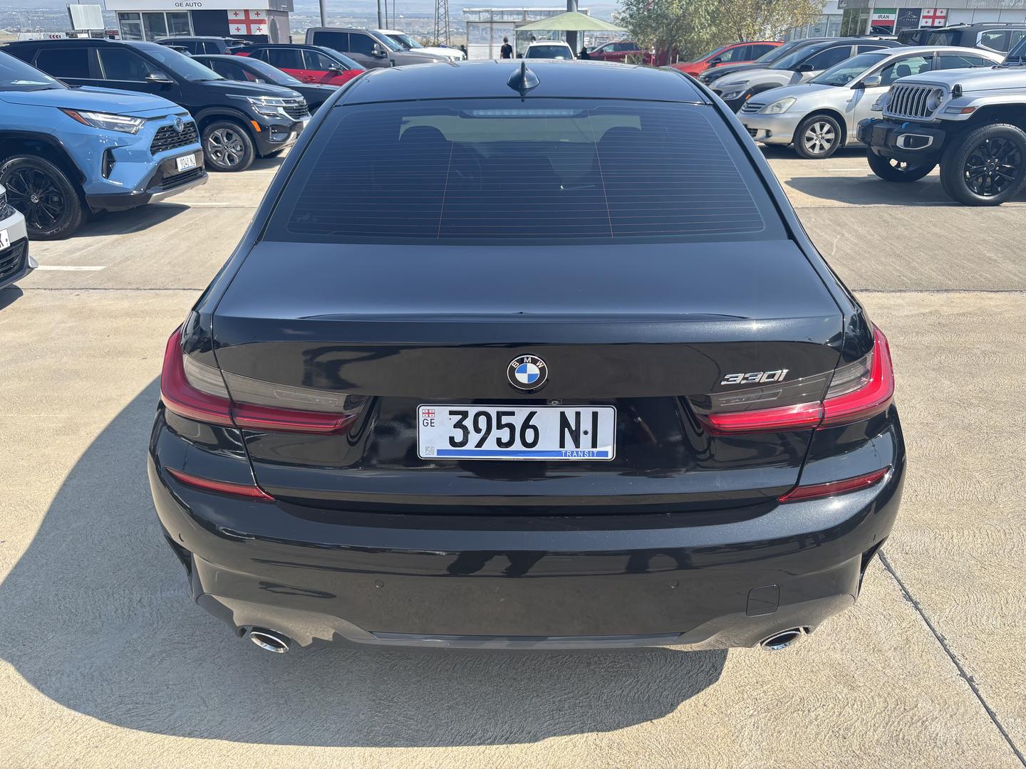 BMW 330 2021 — photo 2