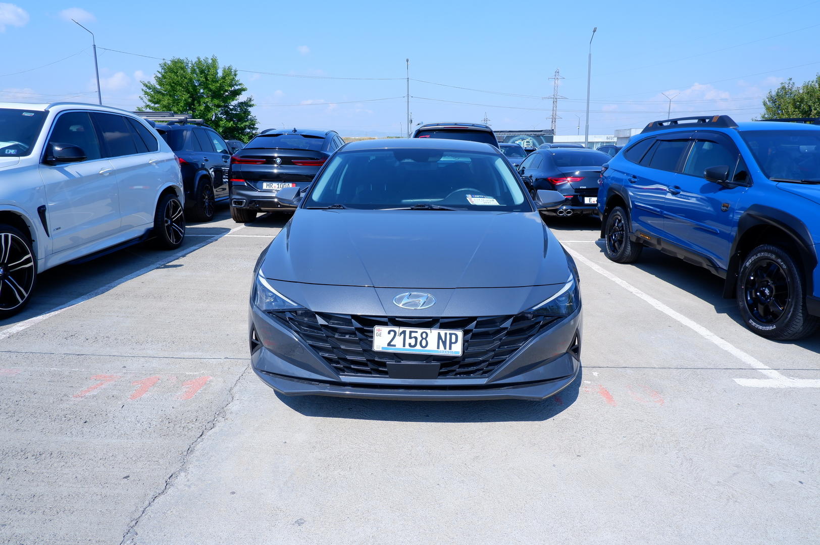 Hyundai Elantra 2023 — photo 2