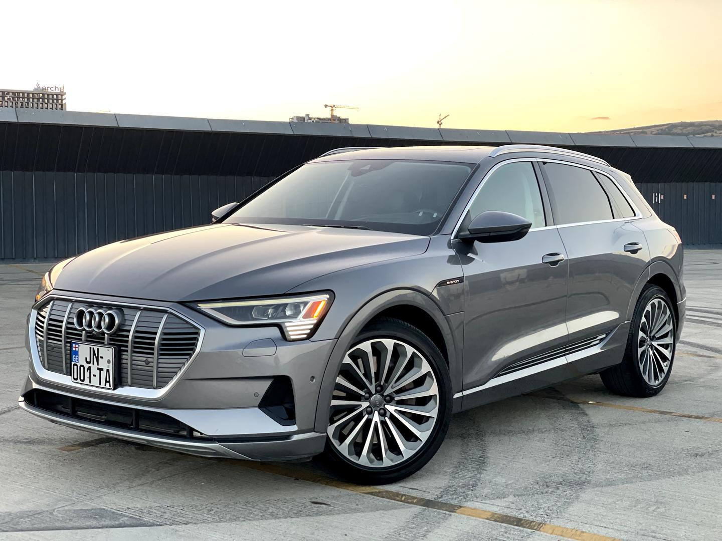 Audi e-tron