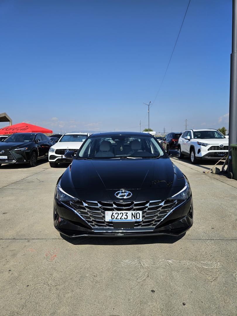 Hyundai Elantra 2022 — photo 2