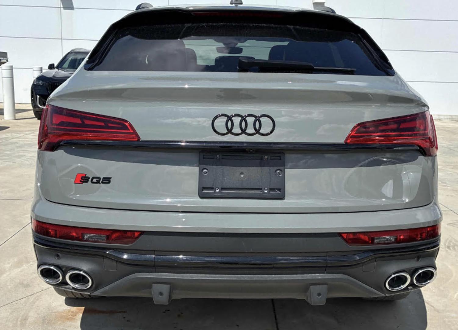 Audi Q5 2022 — photo 2