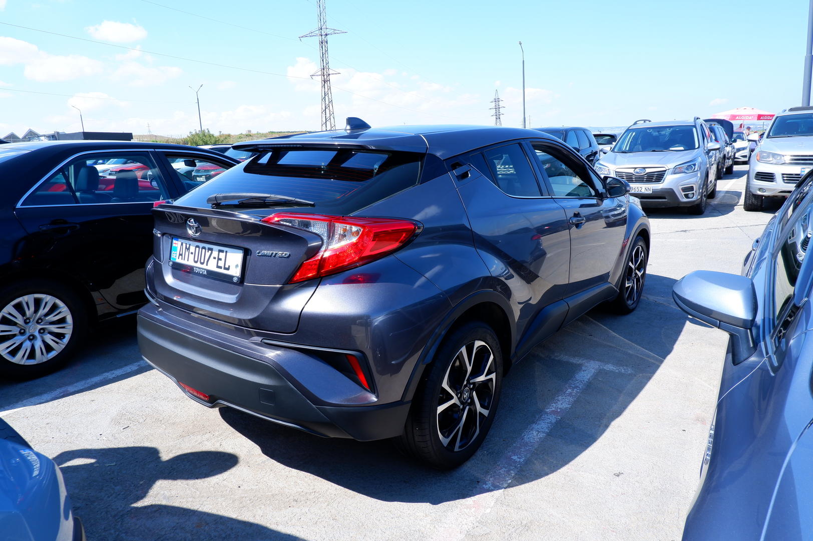 Toyota C-HR 2019 — photo 2