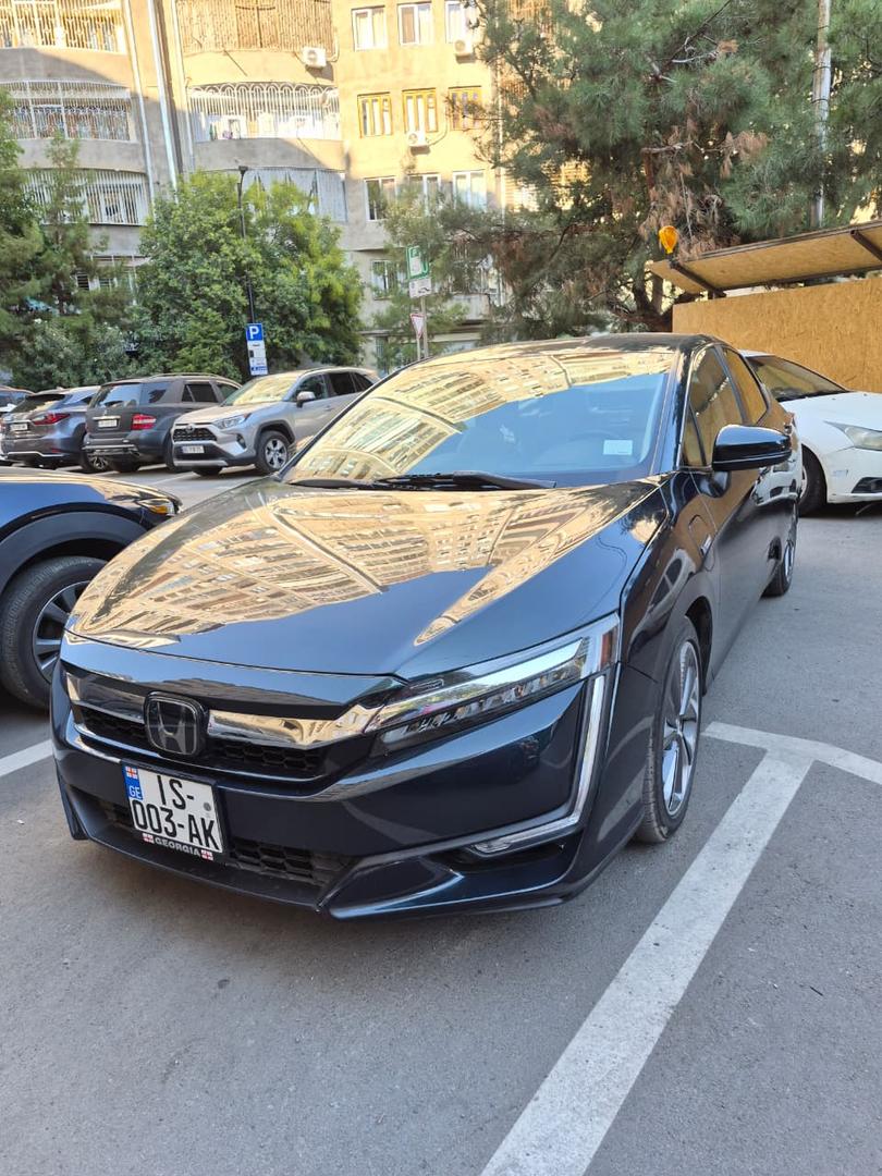 Honda Clarity 2018 — photo 2