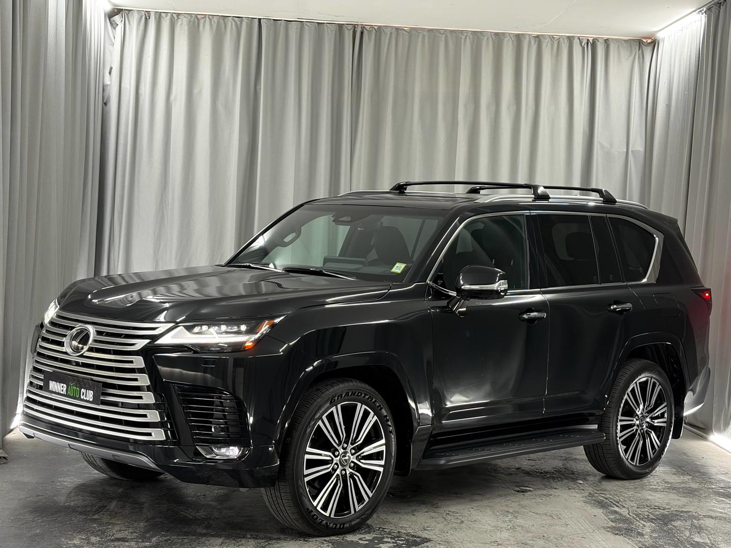 Lexus LX600