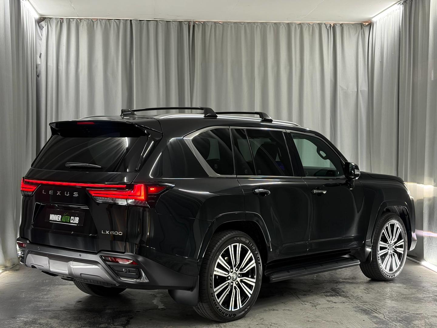 Lexus LX600 2025 — photo 2