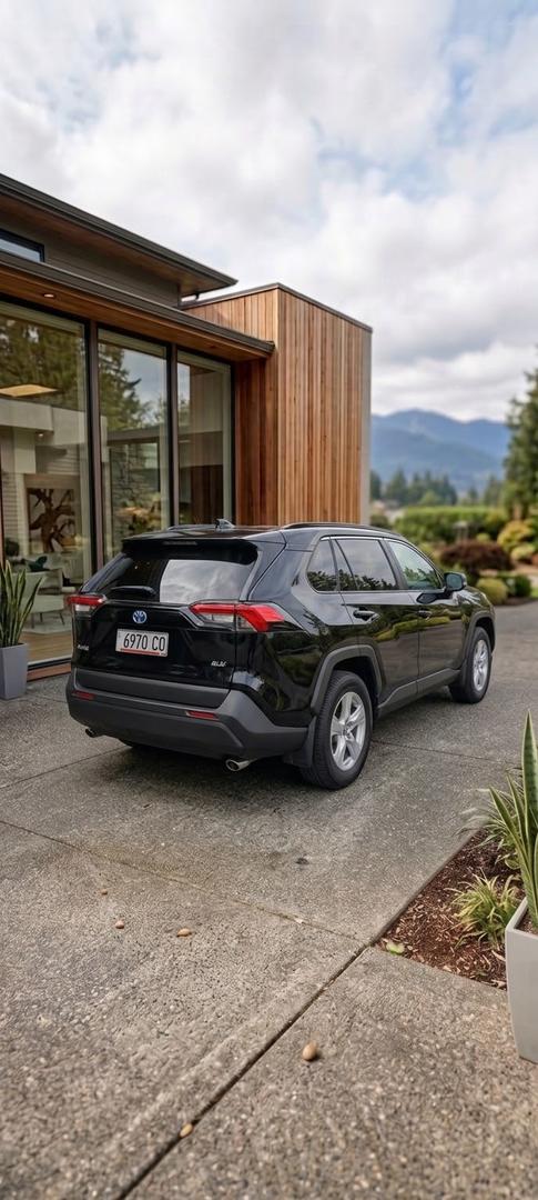Toyota RAV4 2020 — photo 2