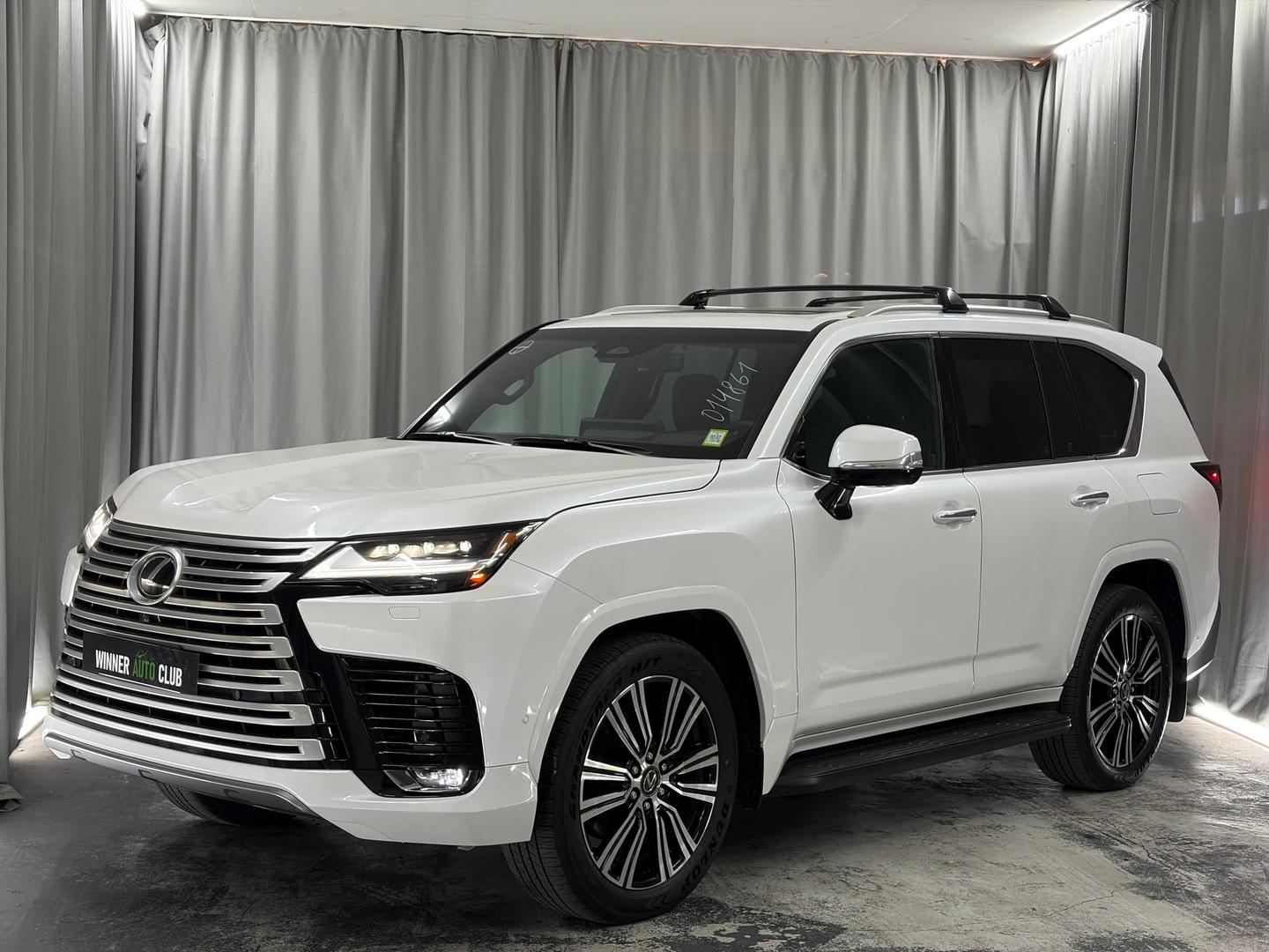 Lexus LX 700h