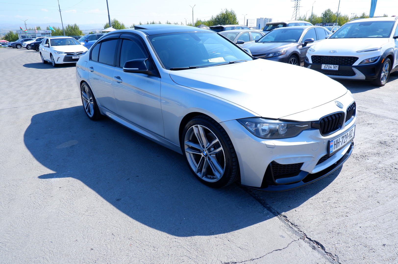 BMW 320 2014 — photo 2