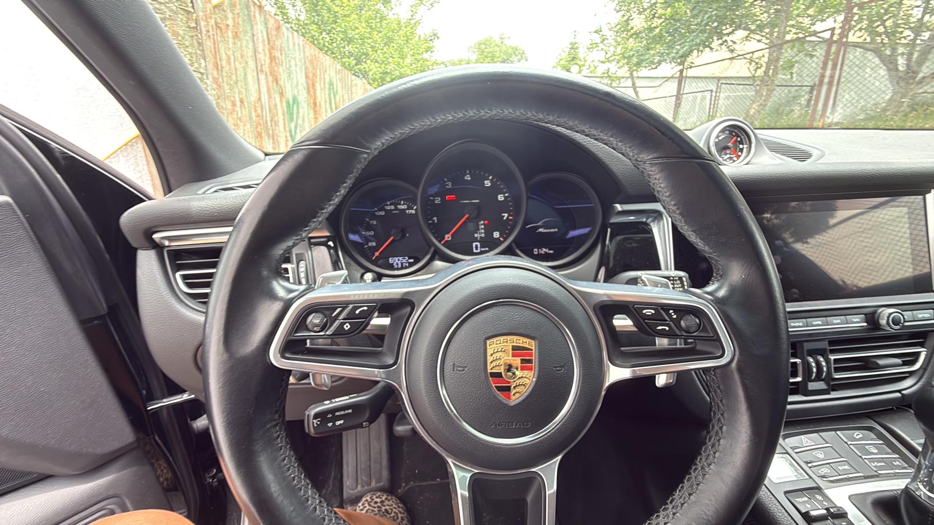 Porsche Macan 2020 — photo 2