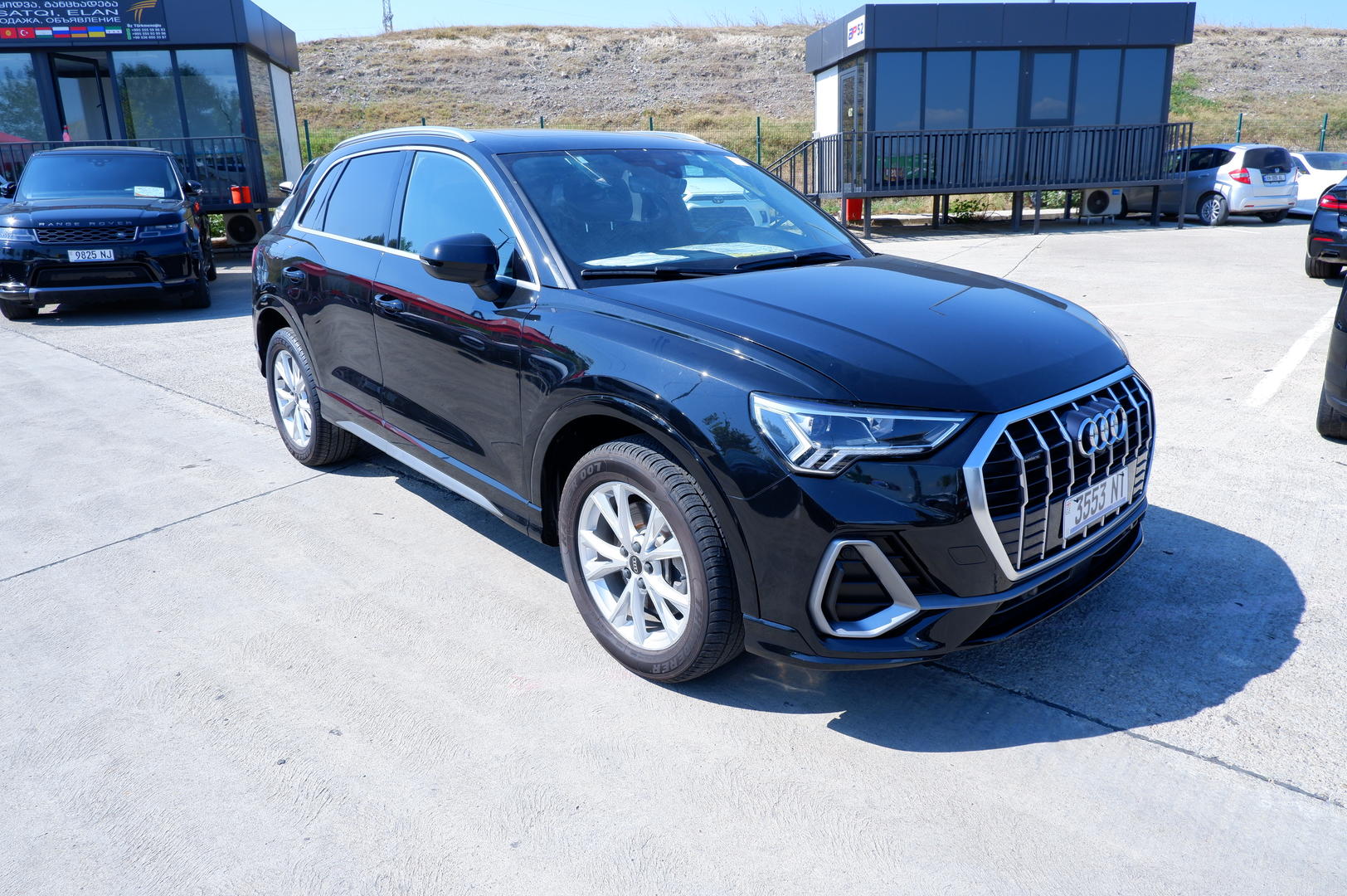 Audi Q3 2023 — photo 2