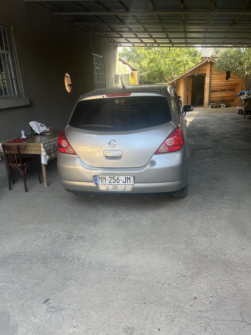 Nissan Tiida 2004 — photo 2