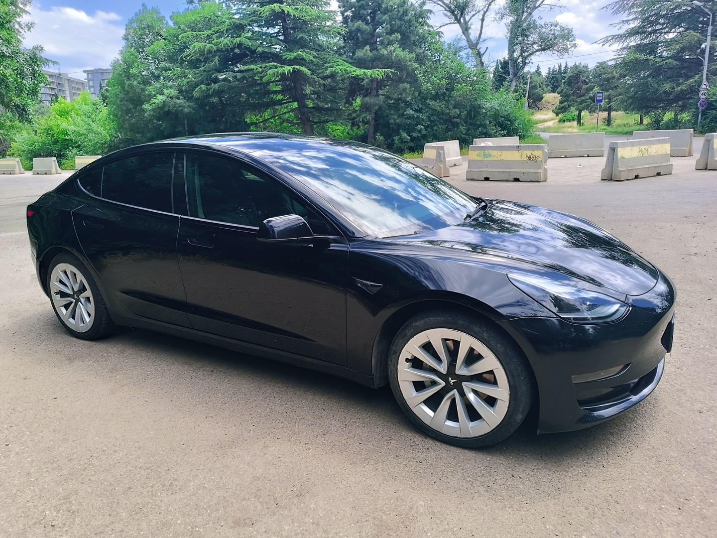 Tesla Model 3 2022 — photo 2
