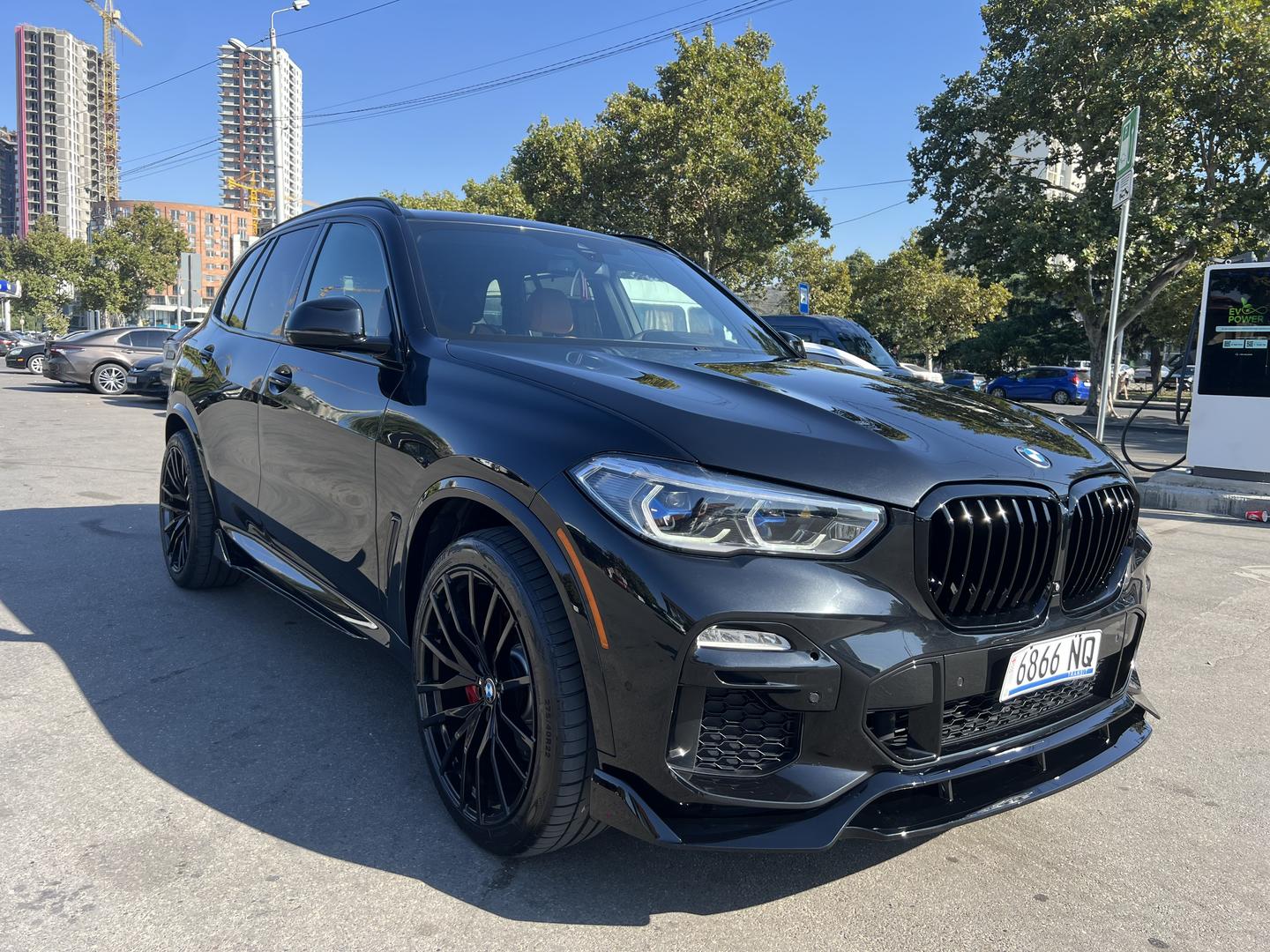 BMW X5 2021 — photo 2