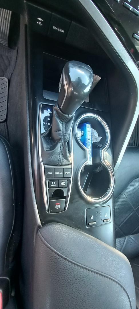 Toyota Camry 2019 — photo 2