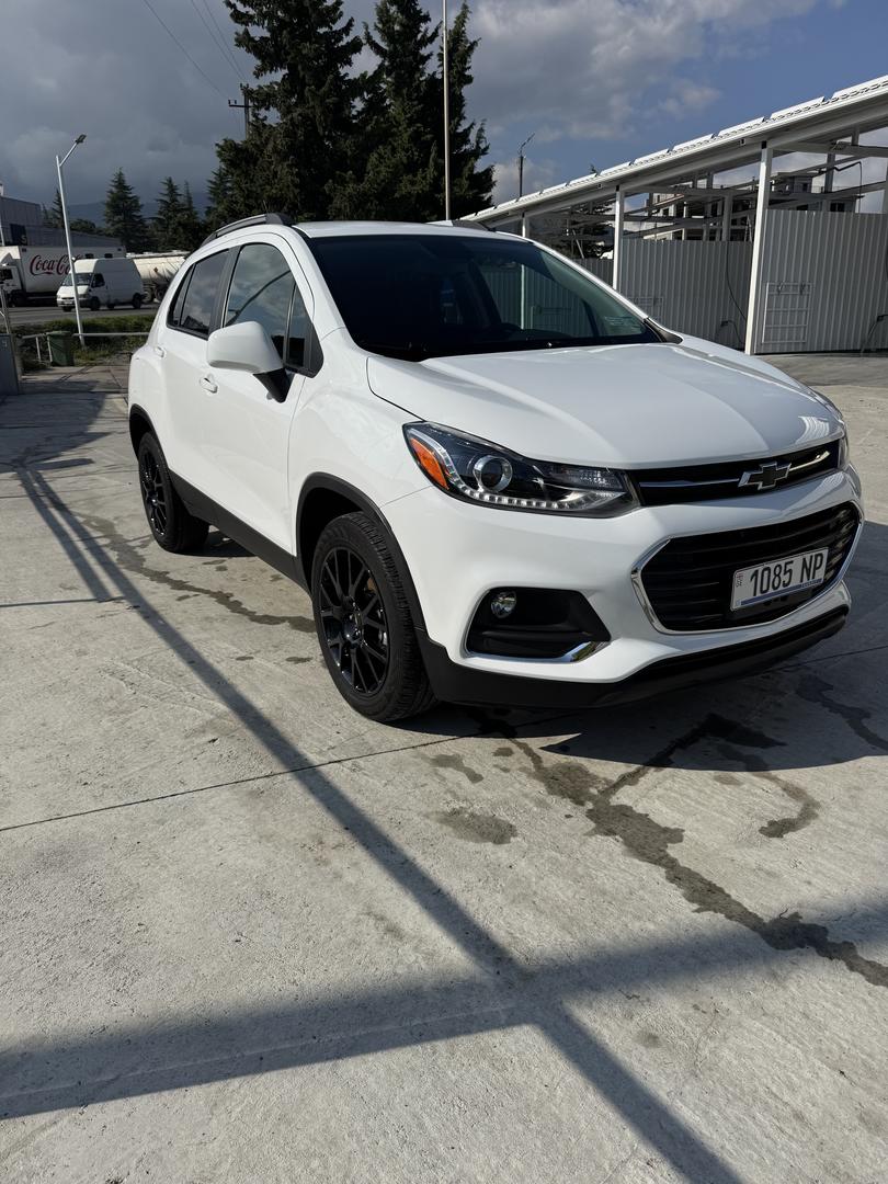 Chevrolet Trax 2022 — photo 2