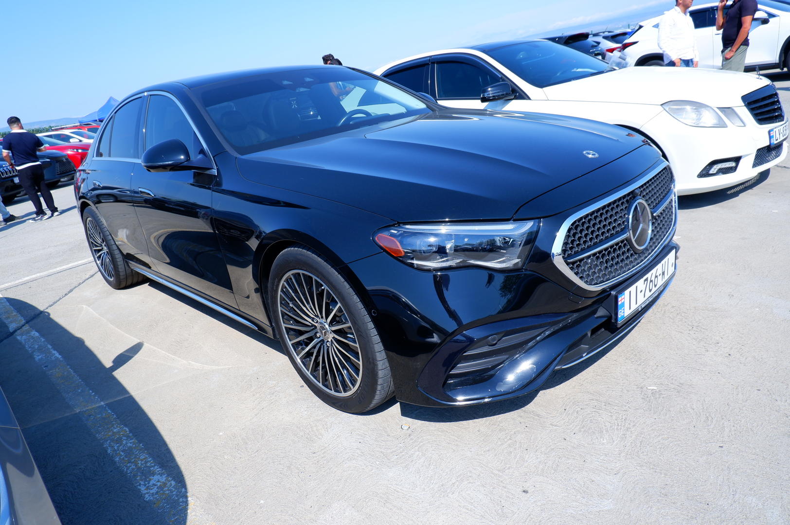 Mercedes-Benz E 350 2023 — photo 2