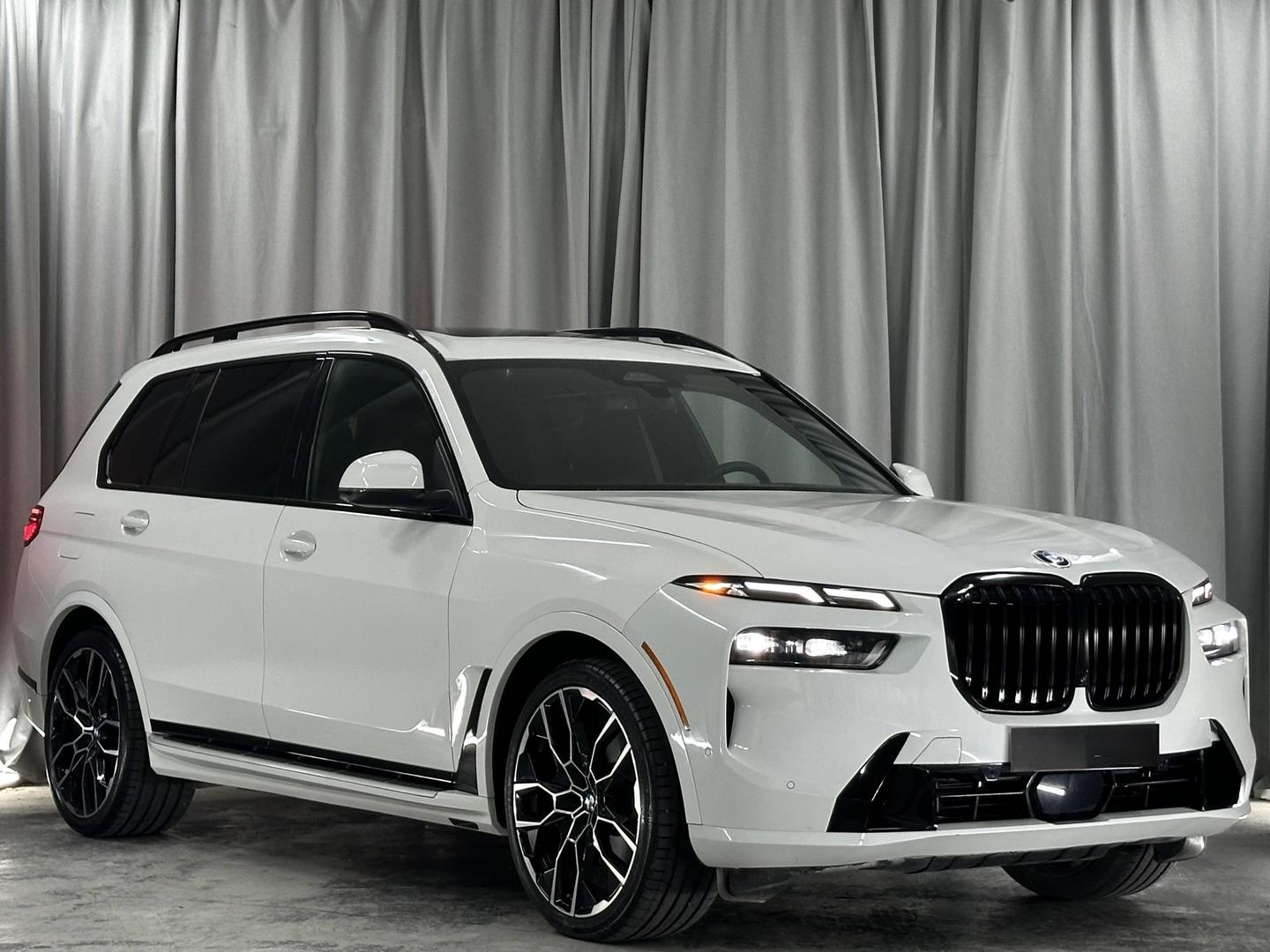 BMW X7 2024 — photo 2