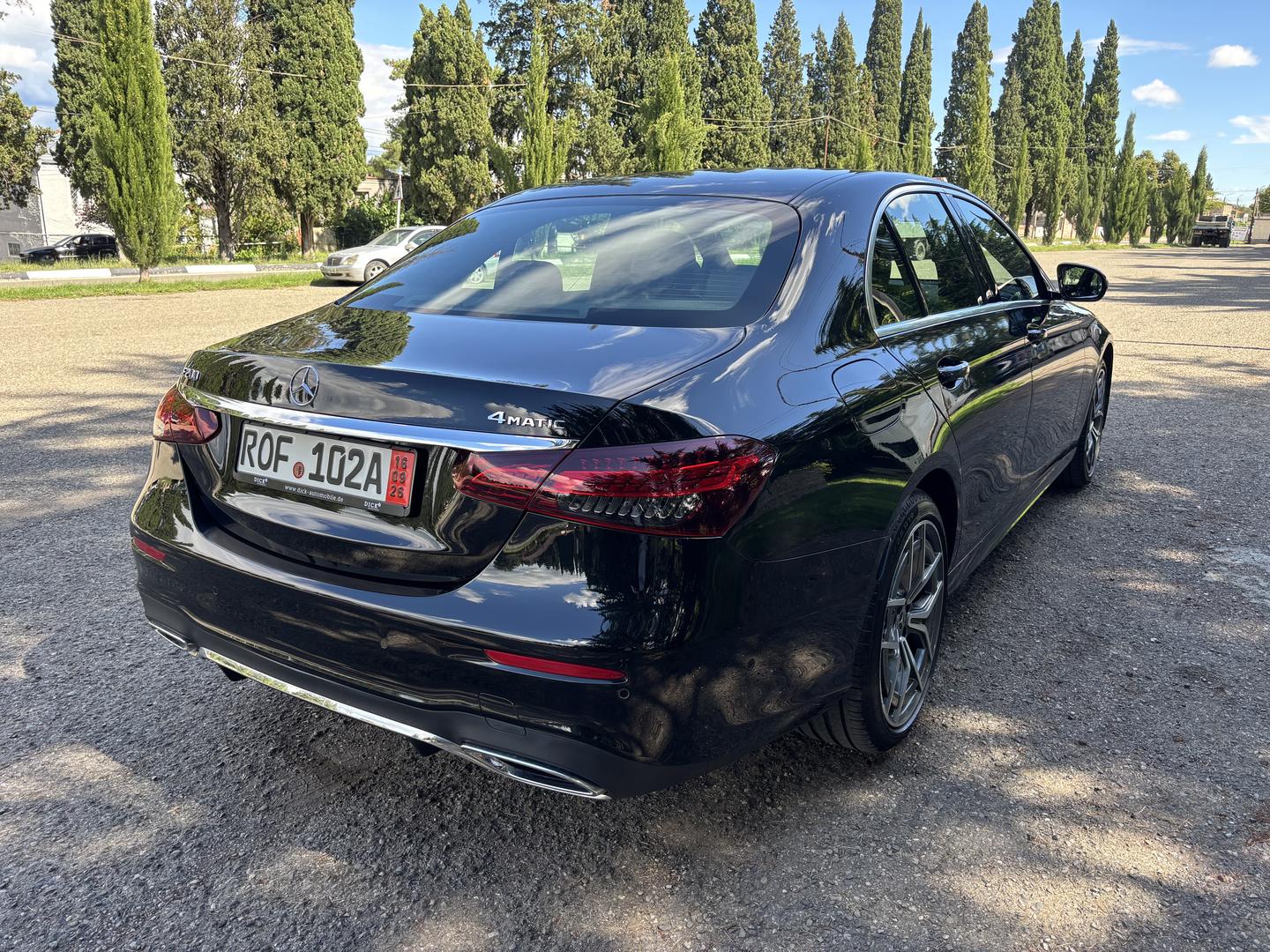 Mercedes-Benz E 200
