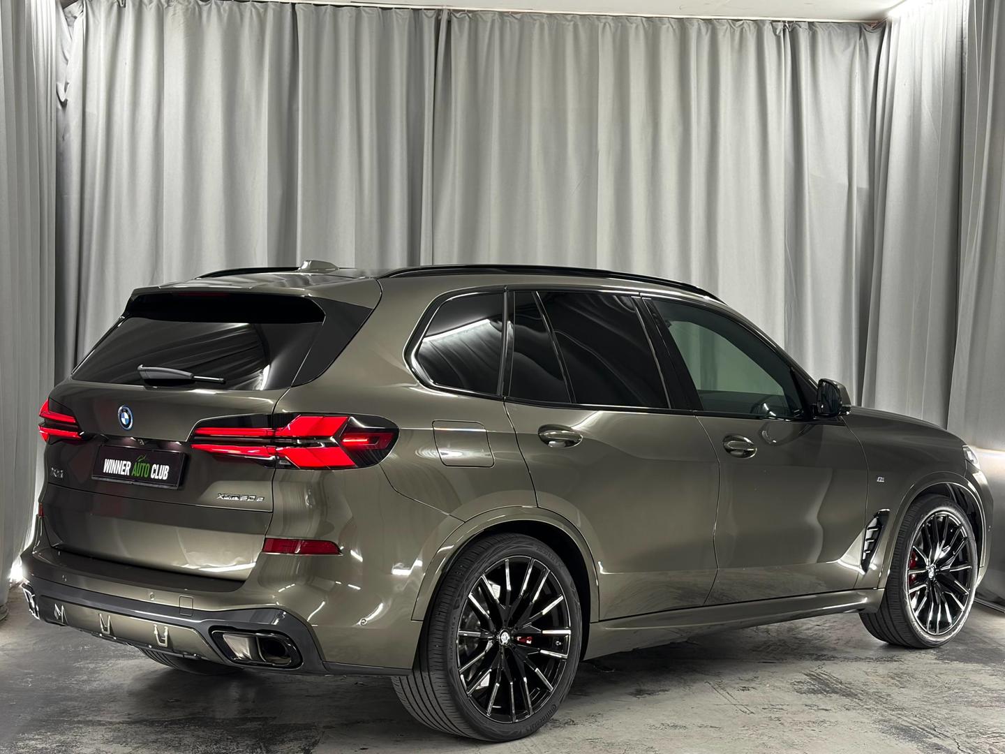 BMW X5 2026 — photo 2