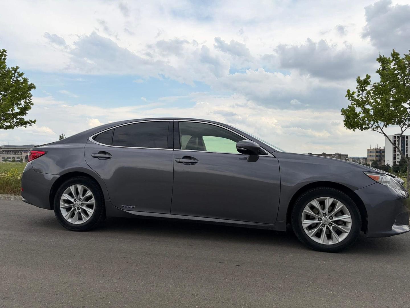 Lexus ES 350 2013 — photo 2