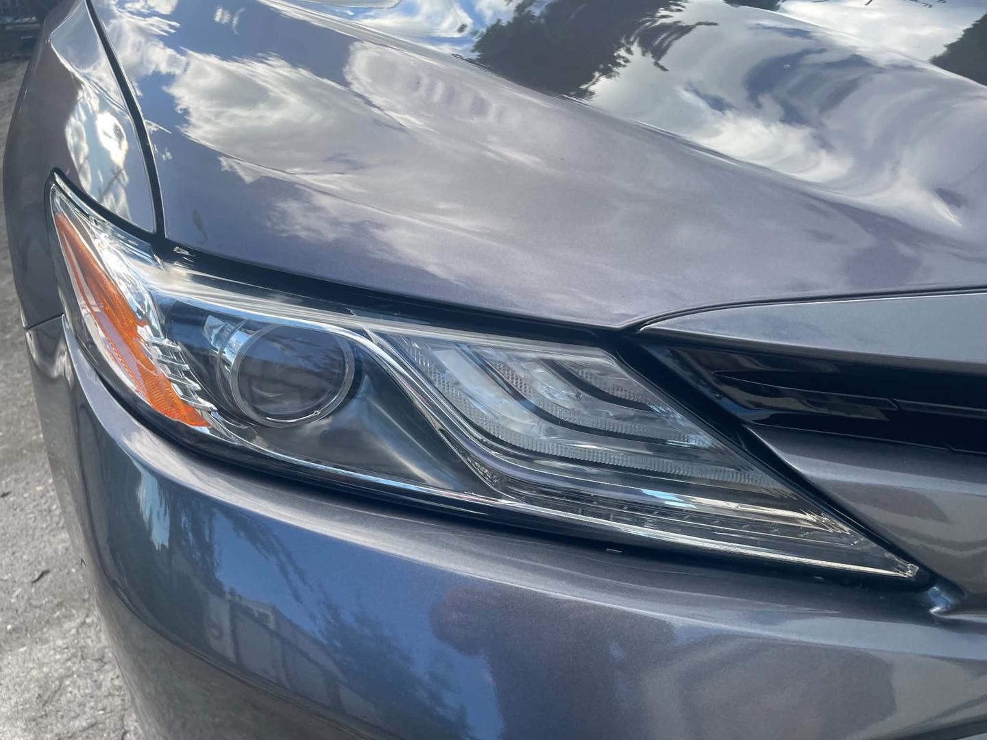 Toyota Camry 2018 — photo 2