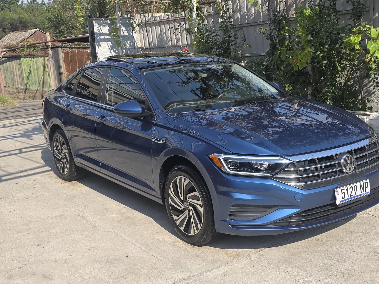 Volkswagen Jetta 2020 — photo 2
