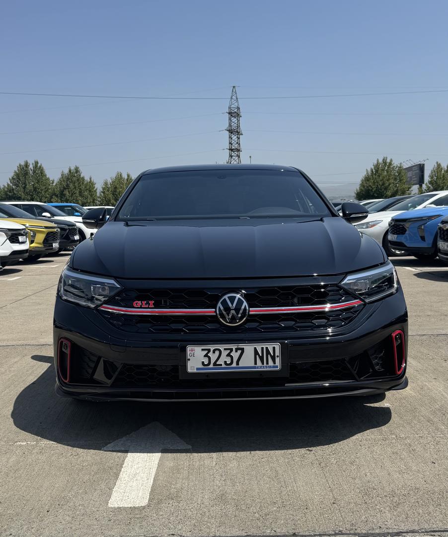Volkswagen Jetta 2020 — photo 2