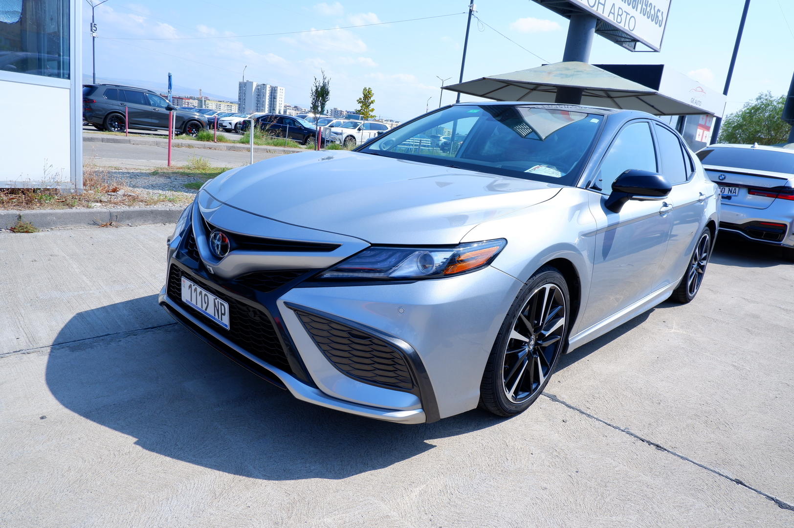 Toyota Camry 2020 — photo 2