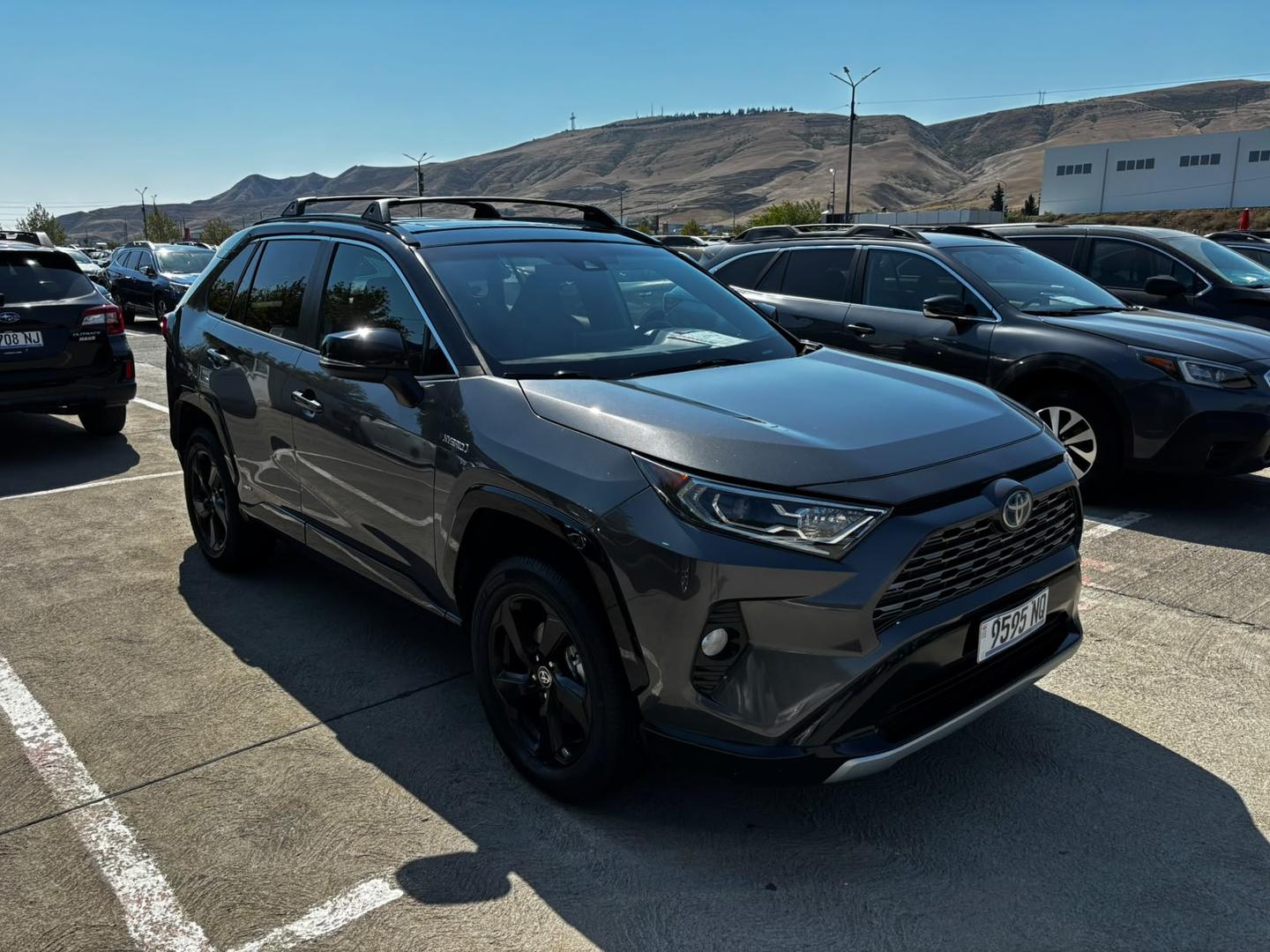 Toyota RAV4 2021 — photo 2
