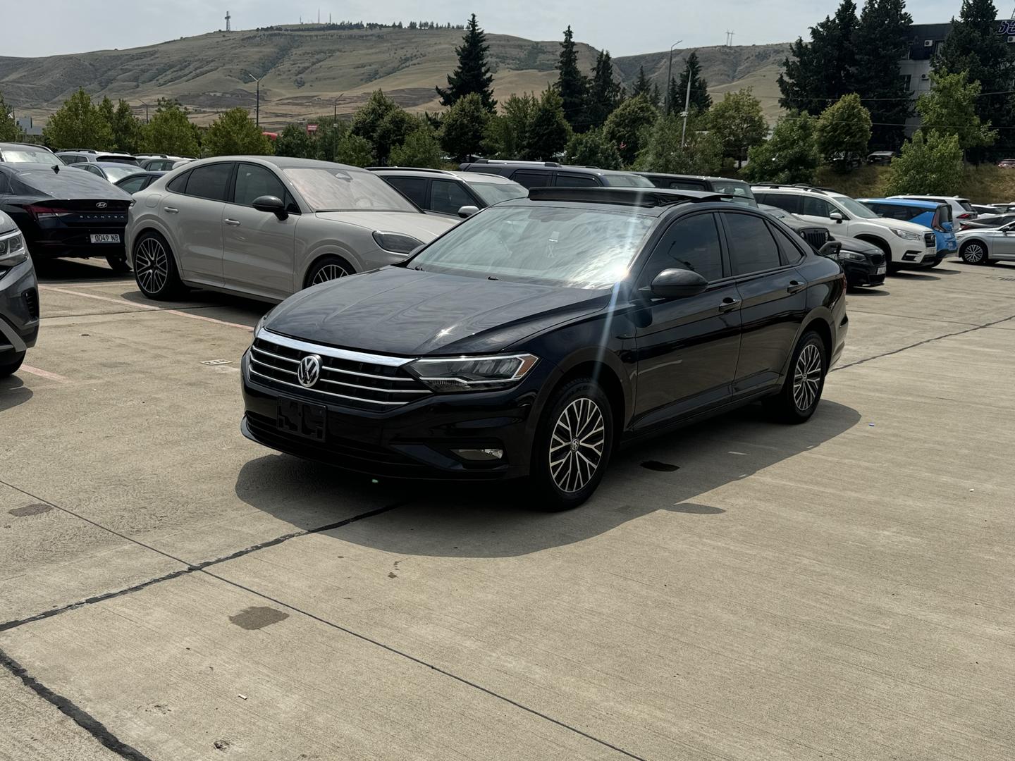 Volkswagen Jetta 2021 — photo 2