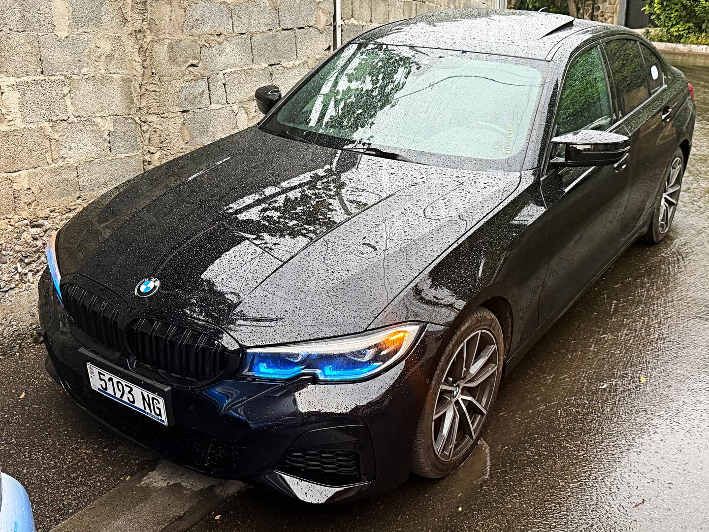 BMW 330 2022 — photo 2