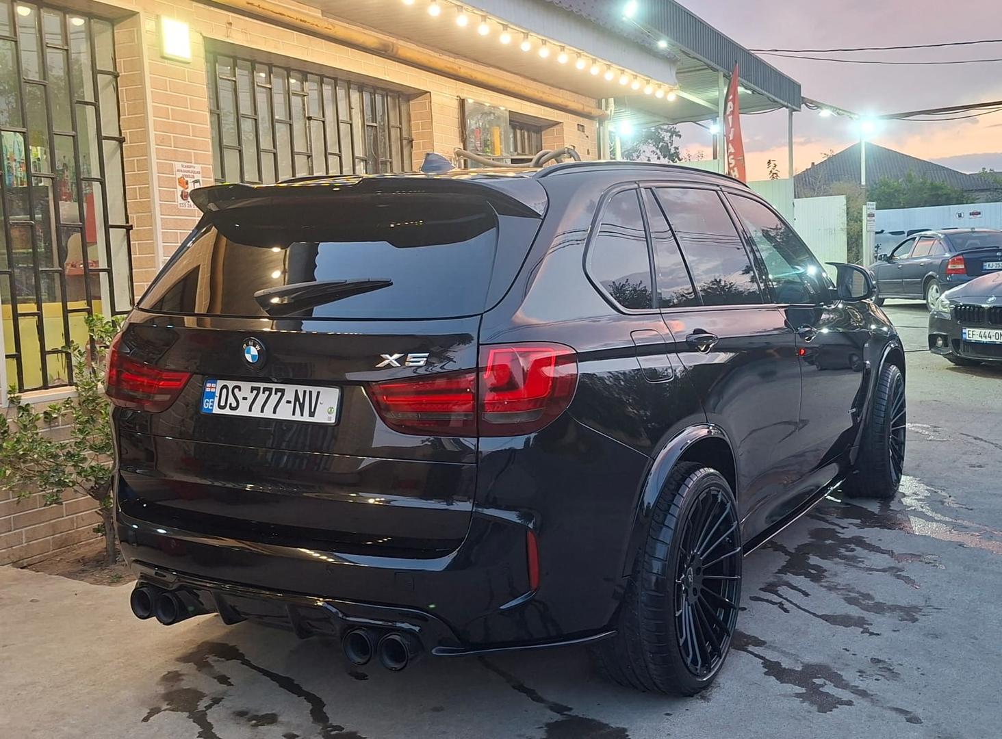 BMW X5 2017 — photo 2
