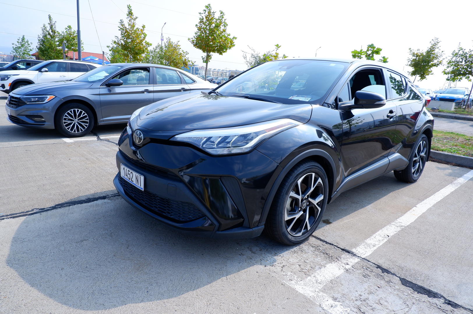 Toyota C-HR 2022 — photo 2