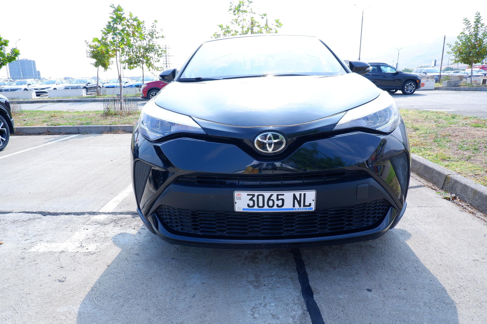 Toyota C-HR 2022 — photo 2