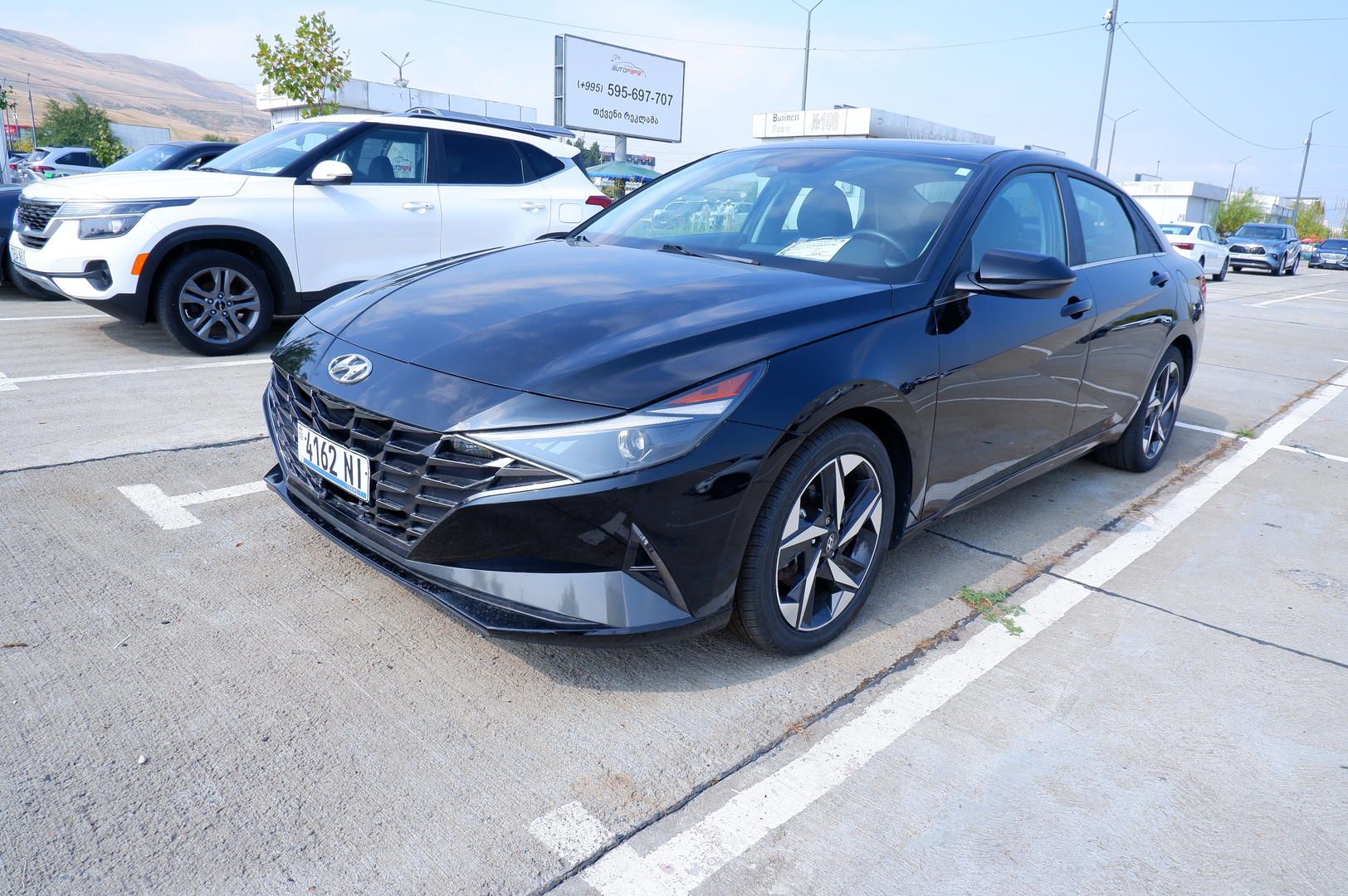 Hyundai Elantra 2021 — photo 2