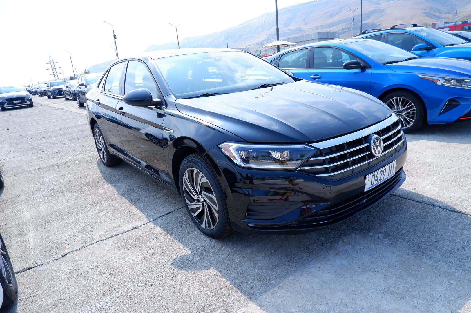 Volkswagen Jetta 2021 — photo 2