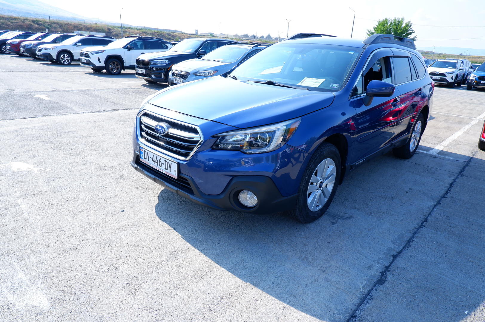 Subaru Outback 2018 — photo 2