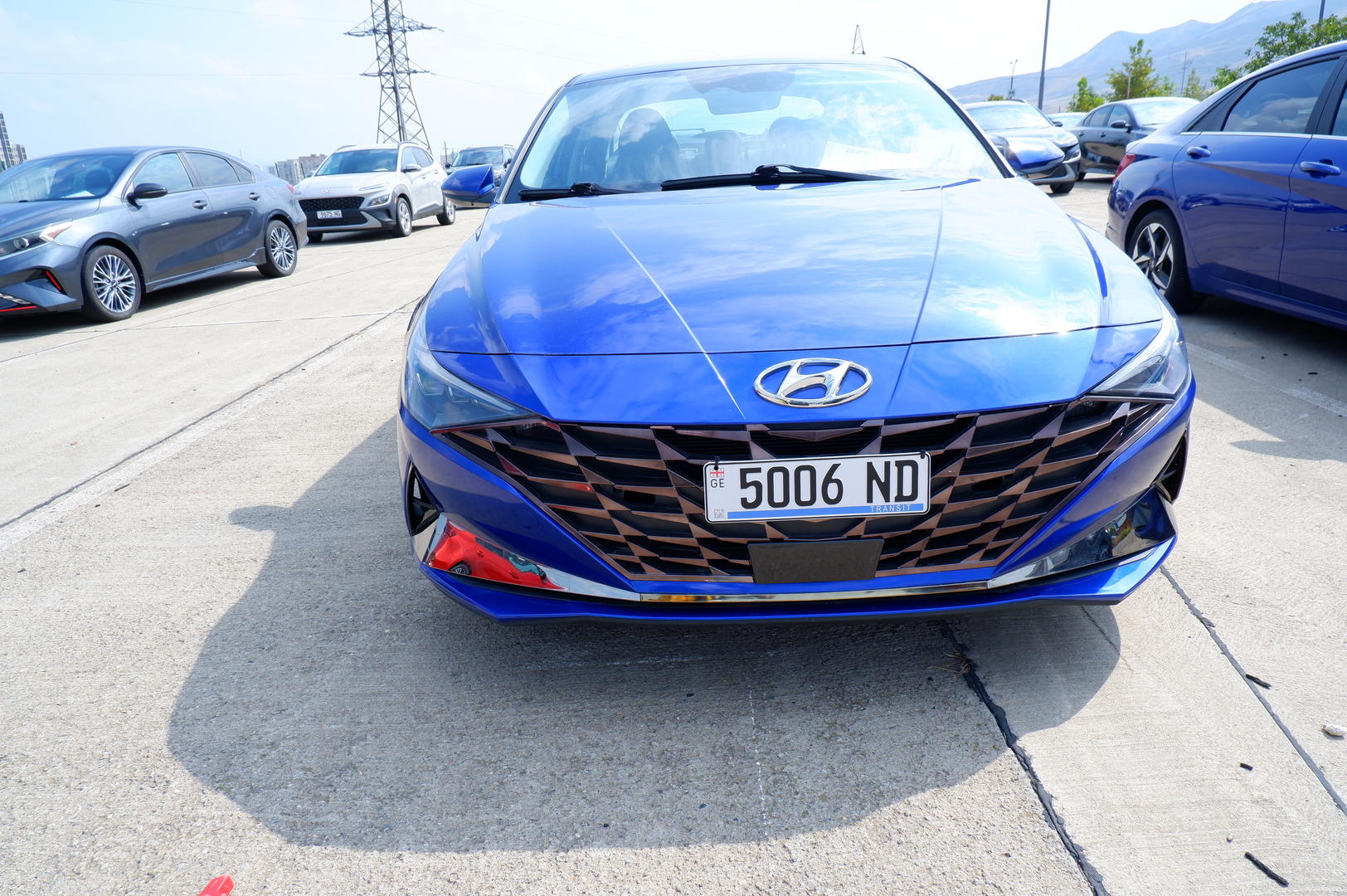 Hyundai Elantra 2022 — photo 2
