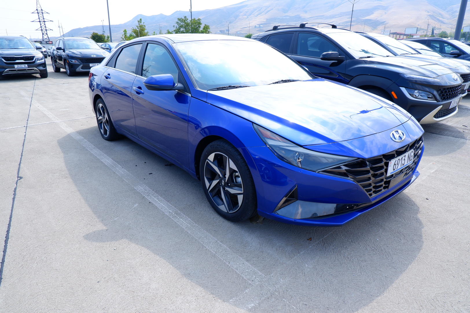 Hyundai Elantra 2022 — photo 2