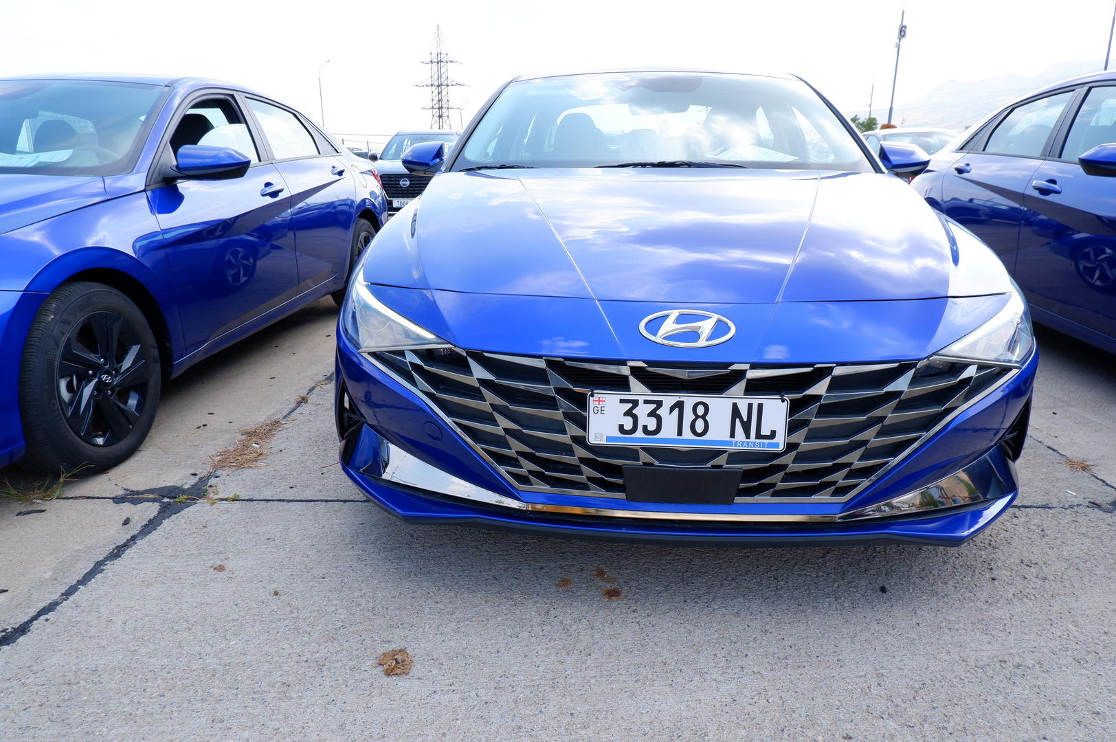Hyundai Elantra 2023 — photo 2