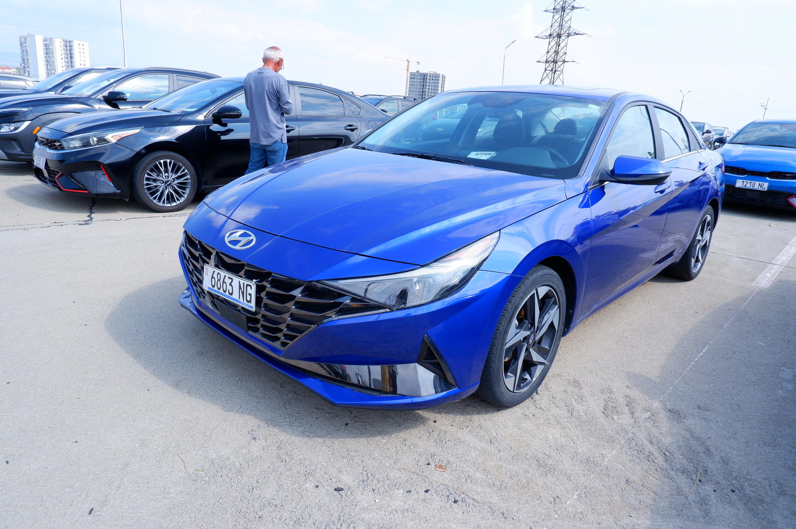 Hyundai Elantra 2022 — photo 2