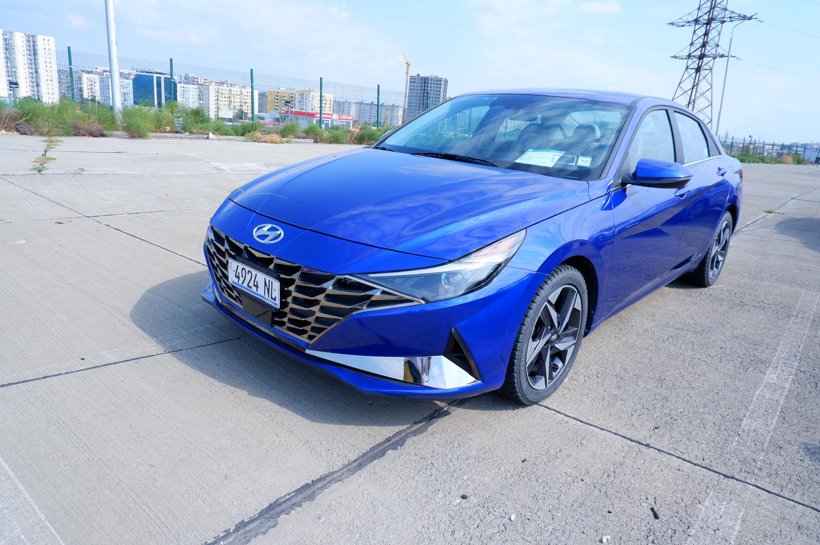 Hyundai Elantra 2022 — photo 2