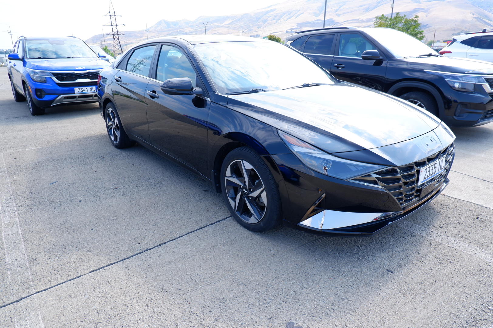 Hyundai Elantra 2022 — photo 2