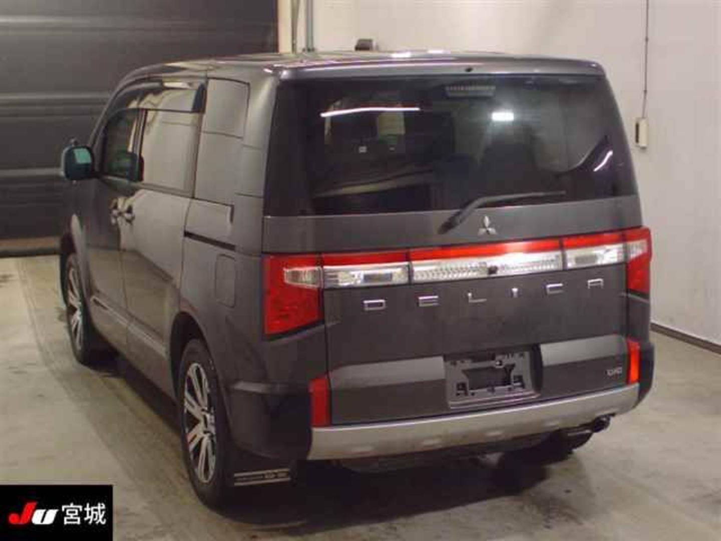 Mitsubishi Delica 2021 — photo 2