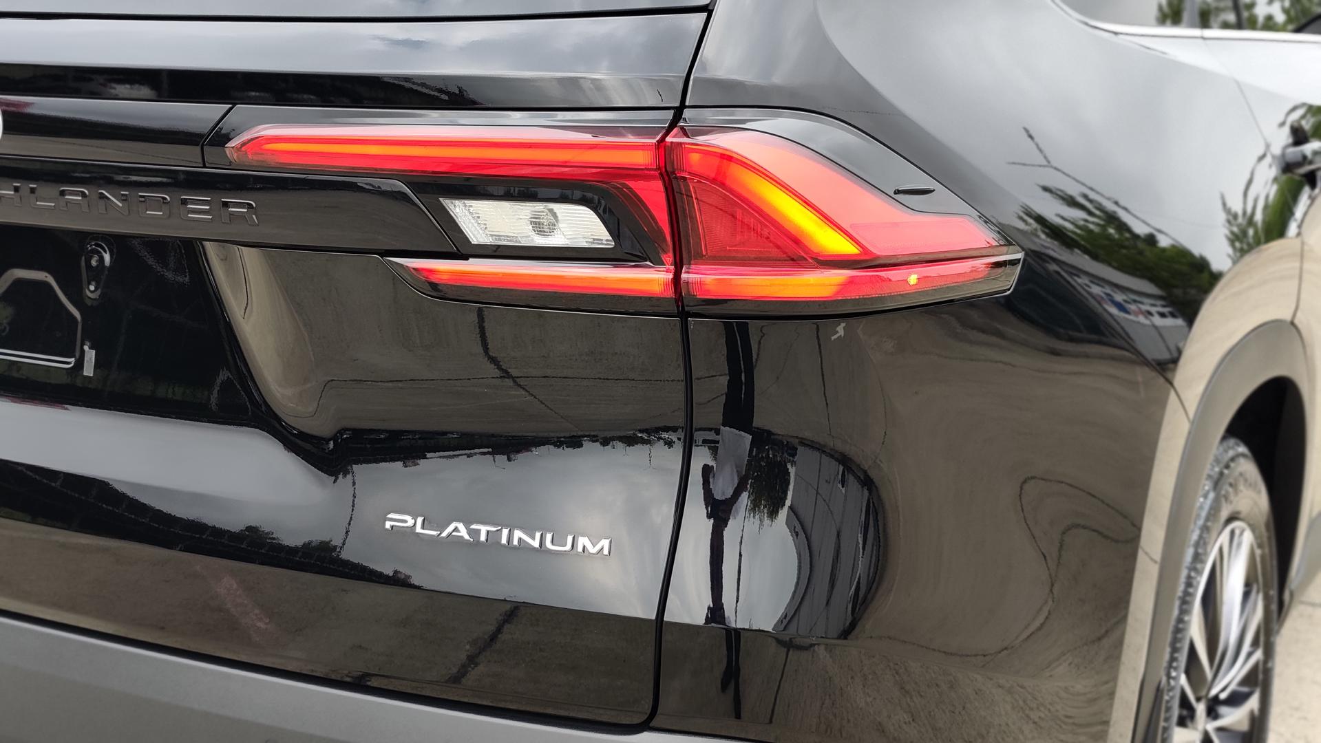 Toyota Highlander 2024 — photo 2