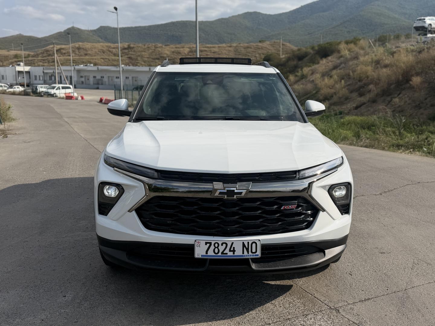 Chevrolet Trailblazer 2023 — photo 2